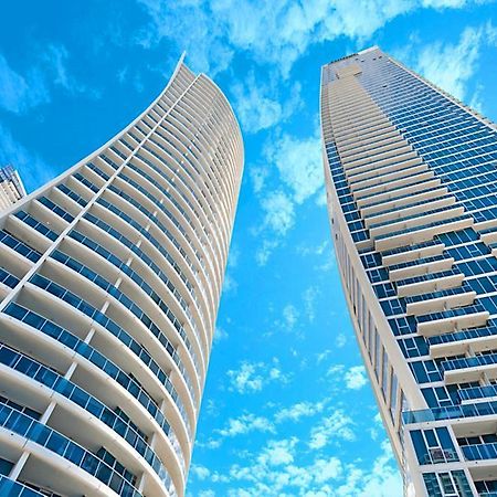 H Star Residences-- Paradise Stayz Gold Coast Bagian luar foto