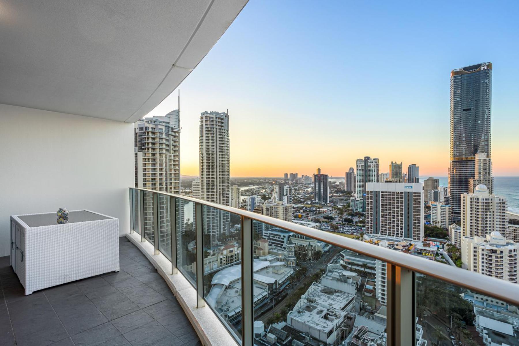 H Star Residences-- Paradise Stayz Gold Coast Bagian luar foto